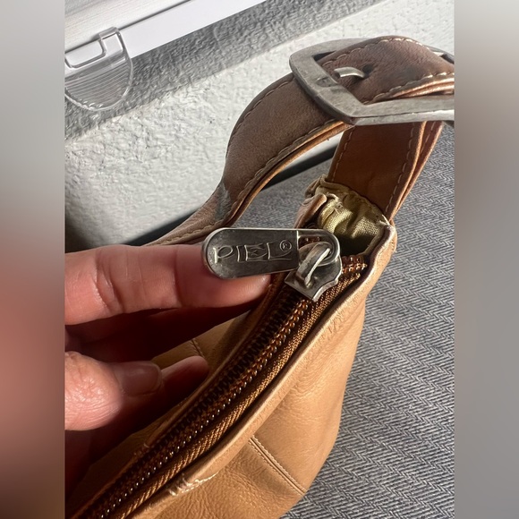 Piel Leather Medium Shoulder Purse – Saddle Brown – Made in Colombia - Picture 3 of 6